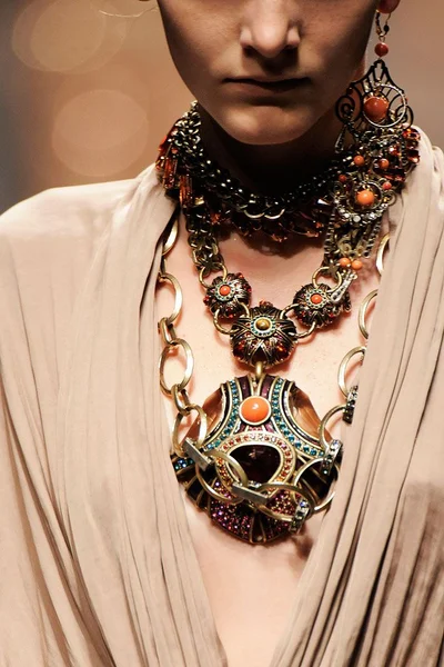 Look 69
